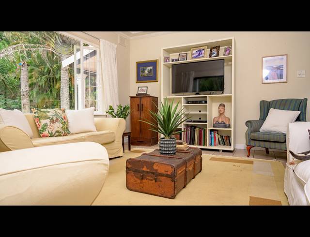 4 BEDROOM HOUSE FOR SALE IN COWIES HILL